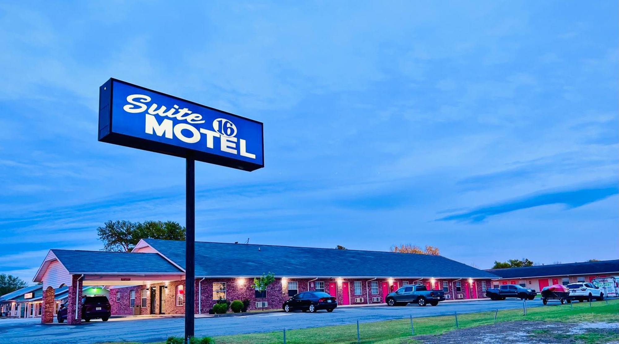 Suite 16 Motel Gore Exterior photo